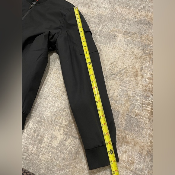 TBMPOY Men’s Fashion LightweightBlack Bomber Jacket Size Medium Like New - Picture 11 of 11